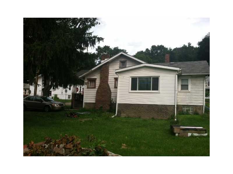 200 Edgewood Road Economy, PA 15143 - Photo 2 of 12 Exterior Back.