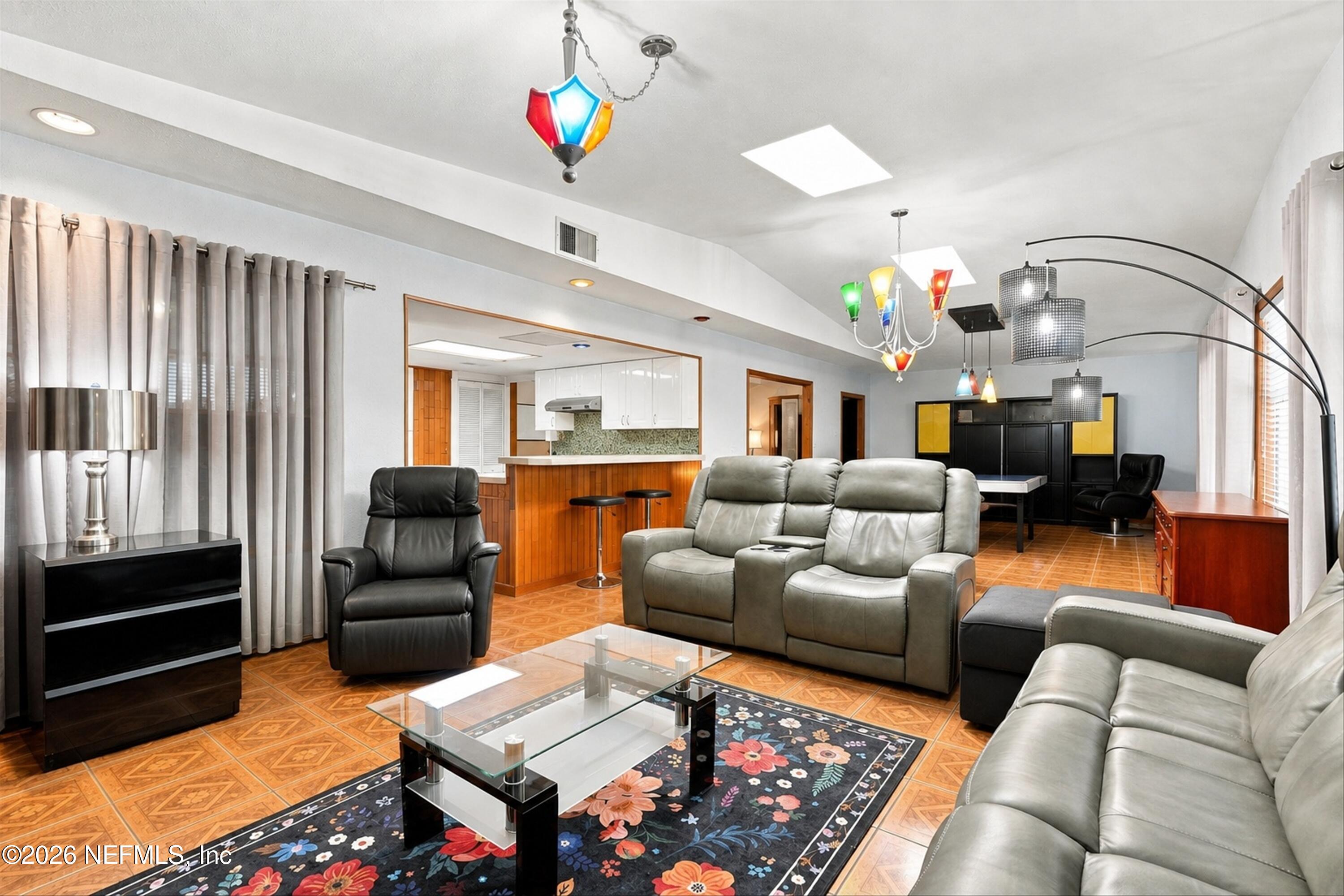 11009 Hood Road Jacksonville, FL 32257 - Photo 14 of 37 11-Family Room