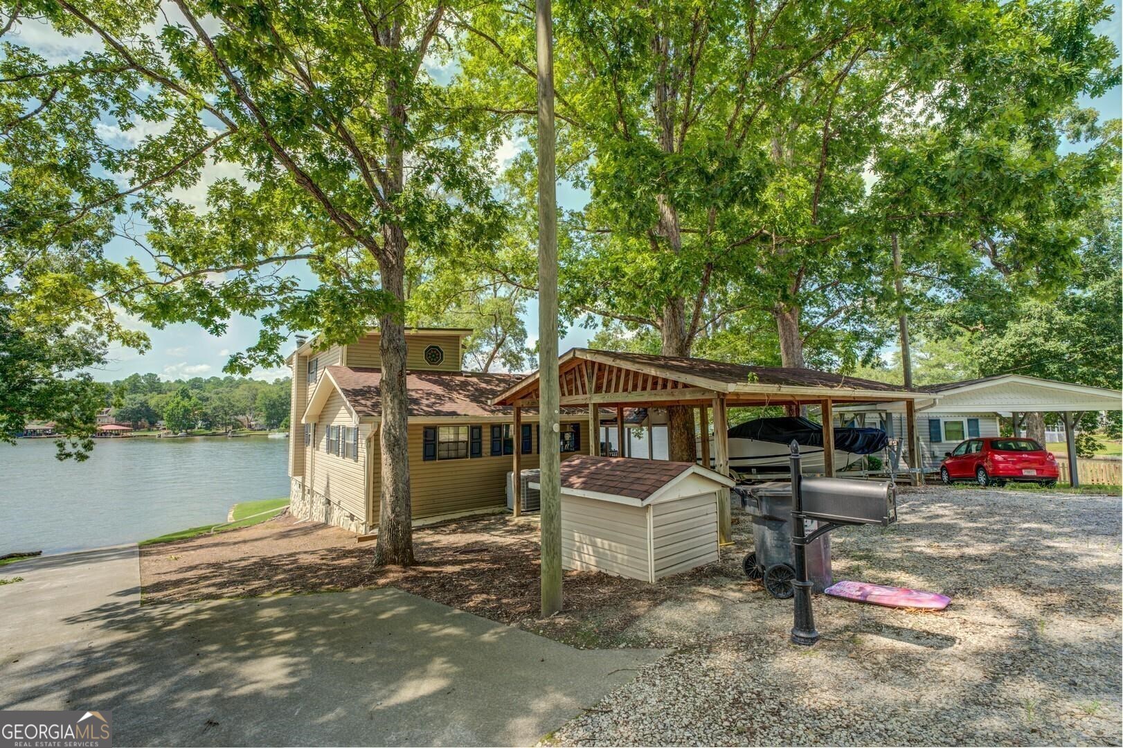 393 Templeton Road Mansfield, GA 30055 - Photo 13 of 54