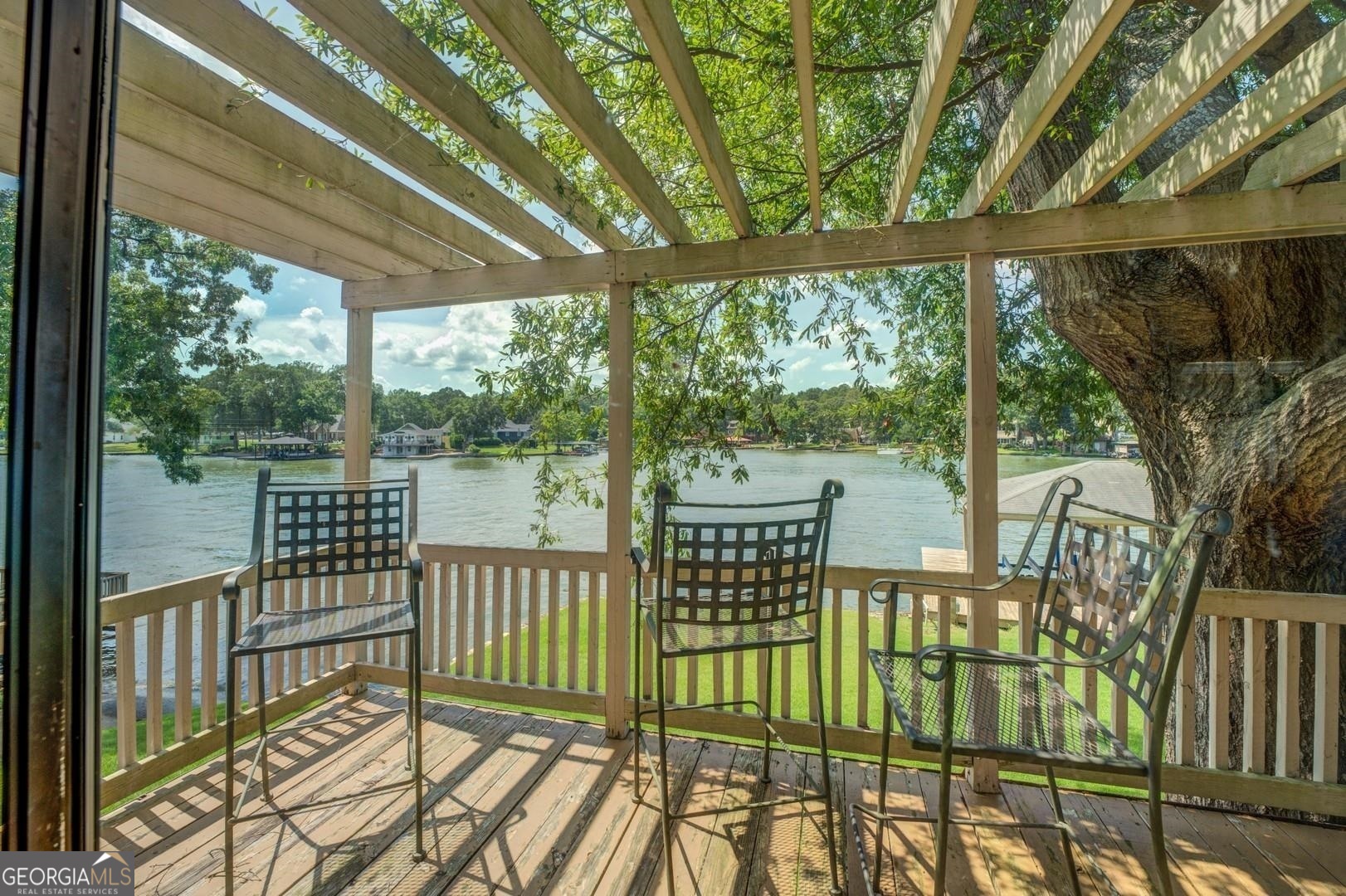 393 Templeton Road Mansfield, GA 30055 - Photo 35 of 54 a view of a chairs and table in the balcony