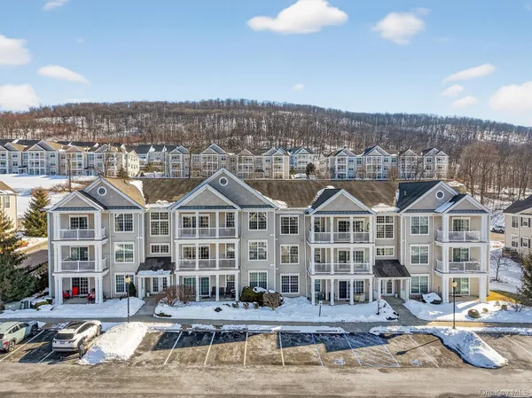 $425,000 | 1317 Saratoga Lane, Fishkill, NY 12524