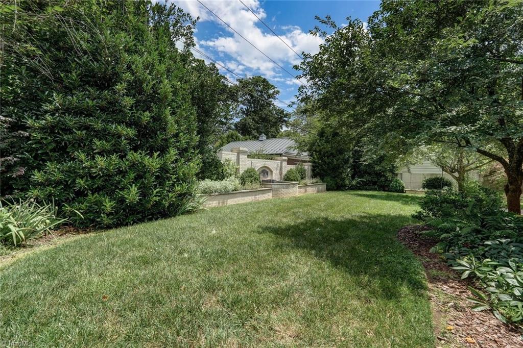 710 Dover Road Greensboro, NC 27408 - Photo 33 of 35 Gallery Image 33