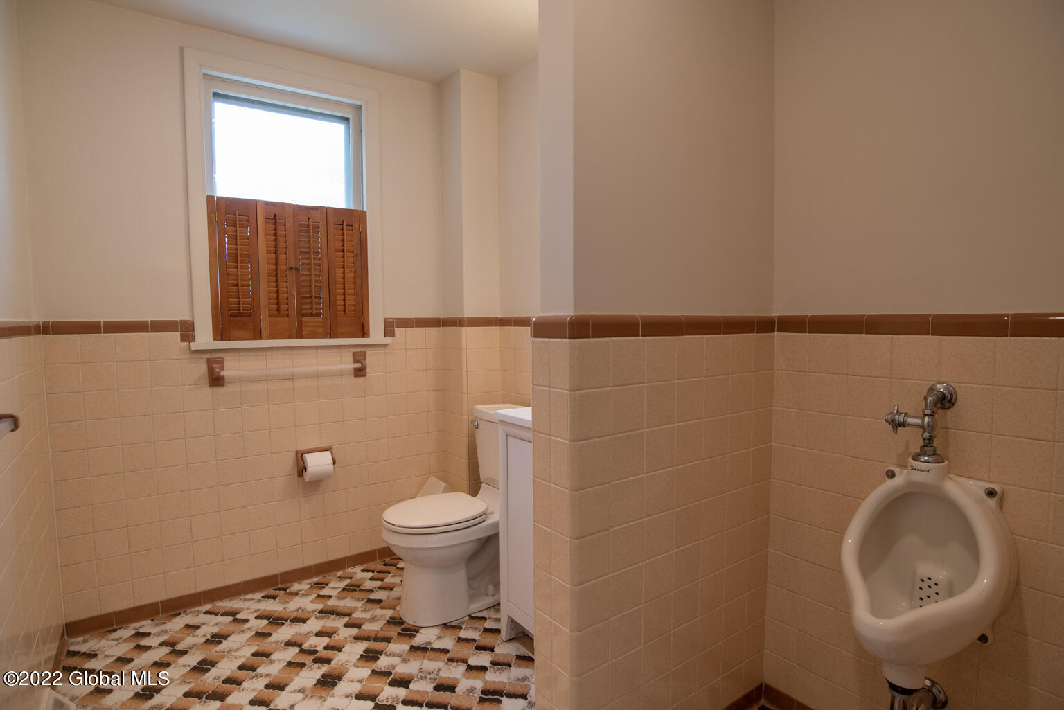 457 Troy Schenectady Road Colonie, NY 12110 - Photo 13 of 31 1st Floor Bathroom