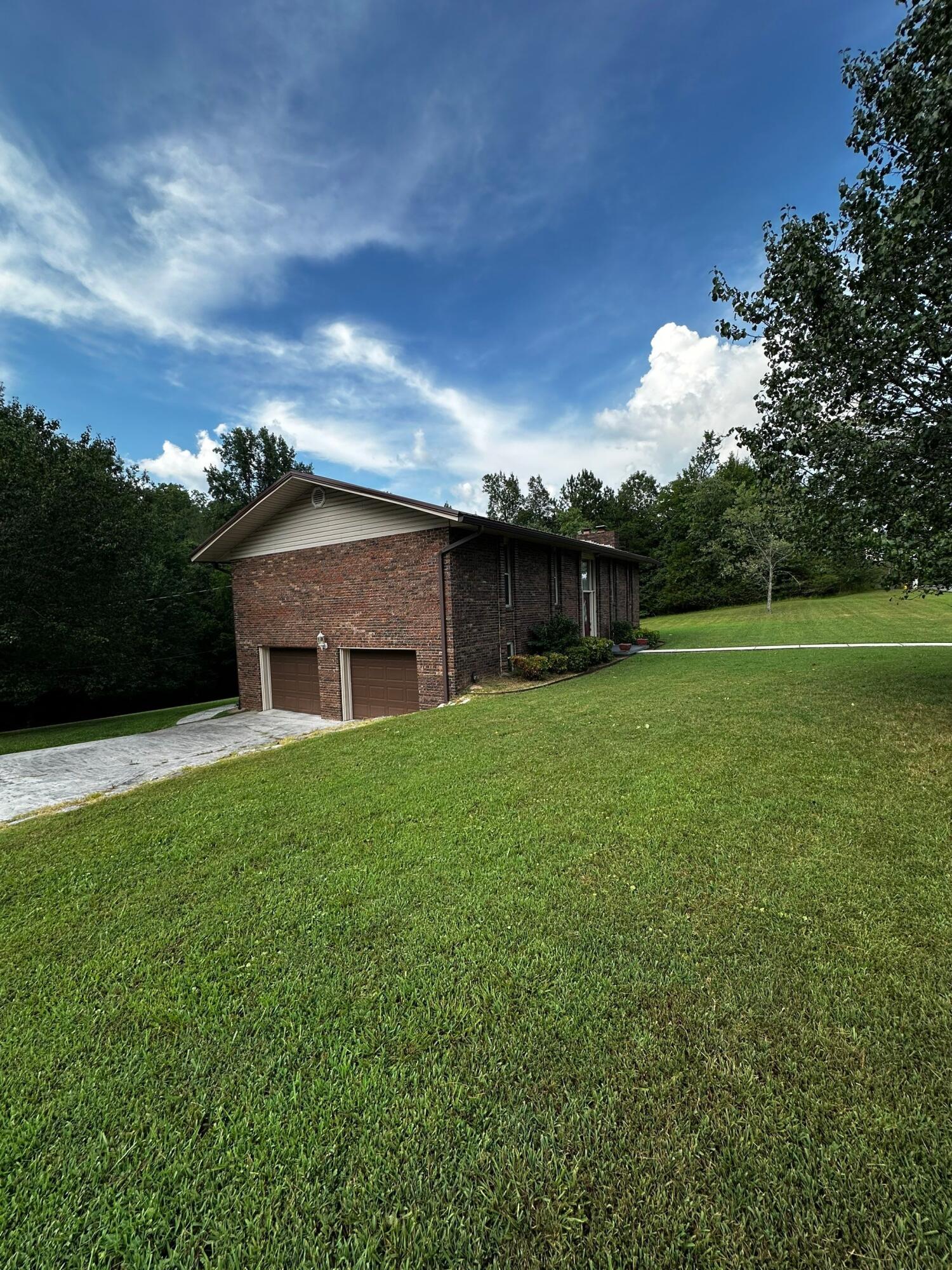 111 Hutton Court Dayton, TN 37321 - Photo 4 of 50 project_87794081_07292025_2146