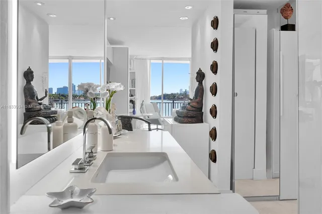 $734,900 | 770 Northeast 69th Street, Unit 4I, Miami, FL 33138