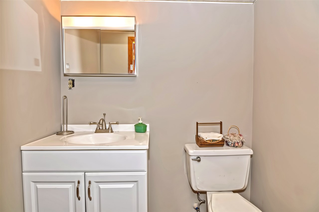 7 Kurt Road Salem, NH 03079 - Photo 23 of 26 Gallery Image 23