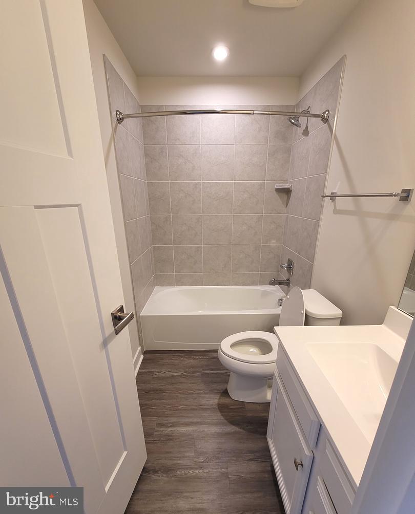 2616 Velocity Road Herndon, VA 20171 - Photo 8 of 19