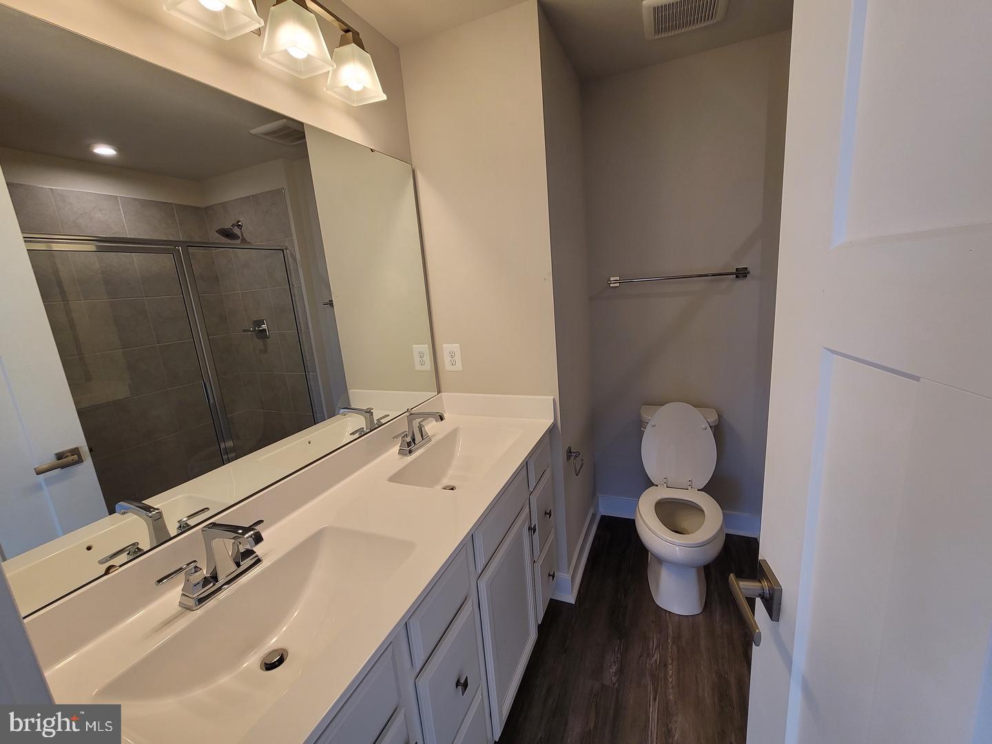 2616 Velocity Road Herndon, VA 20171 - Photo 10 of 19