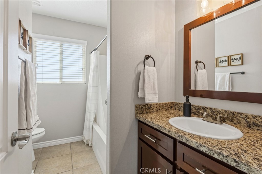 11385 Trinity Road Oak Hills, CA 92344 - Photo 18 of 38
