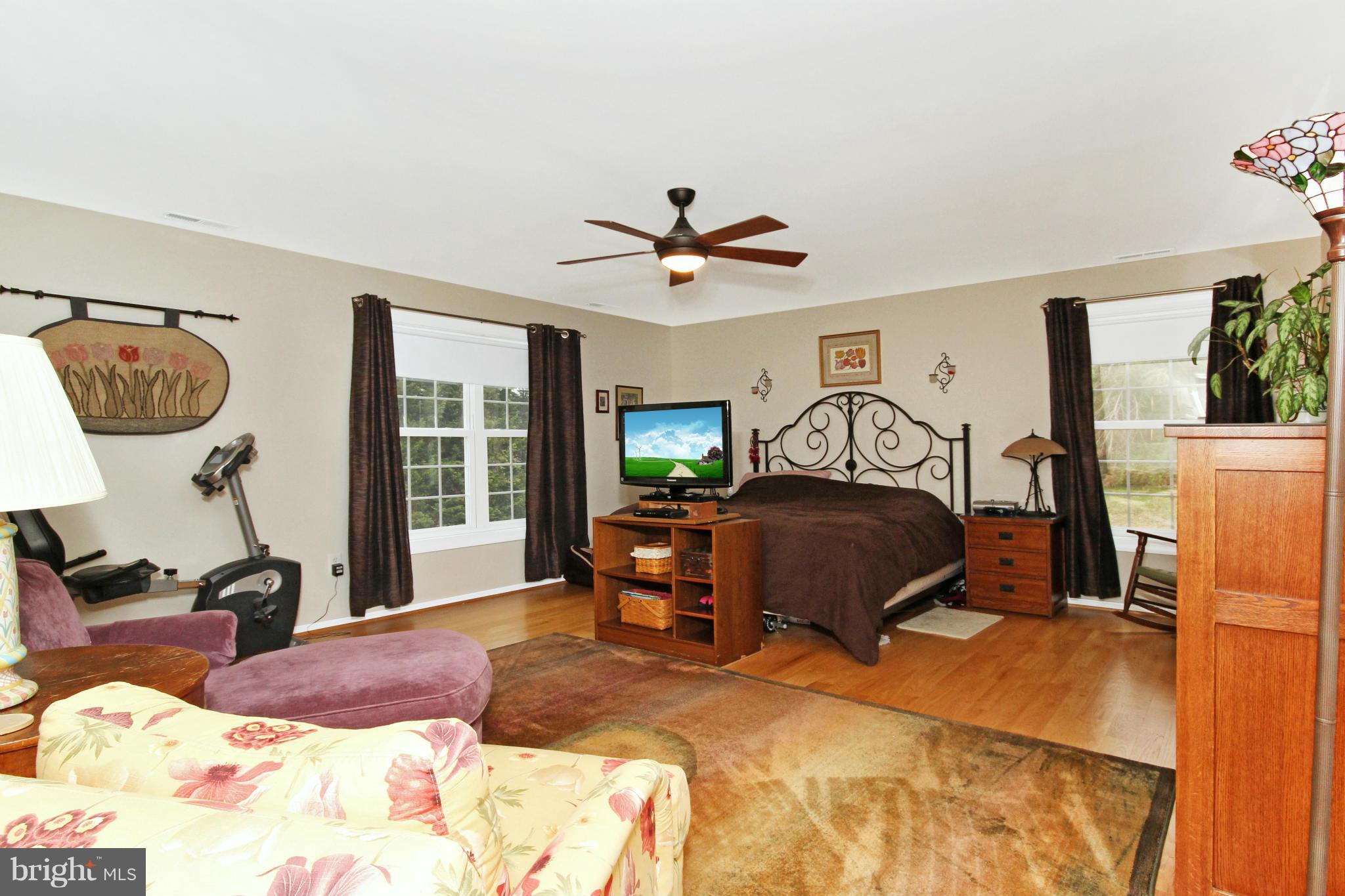 29210 Ridge Road Mount Airy, MD 21771 - Photo 17 of 24 Bedroom (Master)
