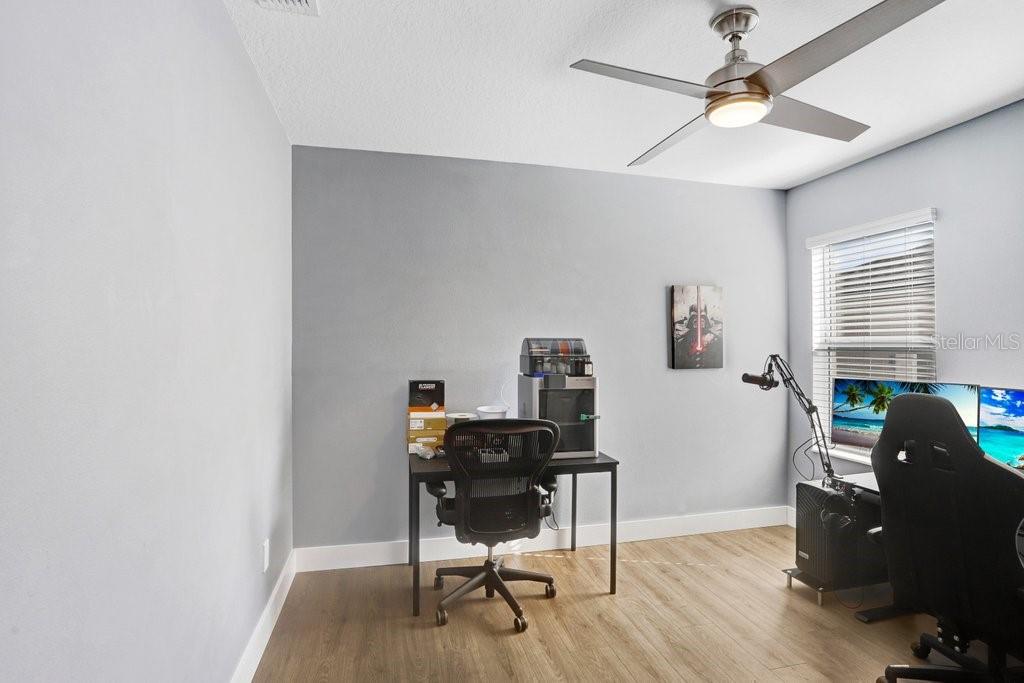 2401 Lanier Road Zephyrhills, FL 33541 - Photo 18 of 63