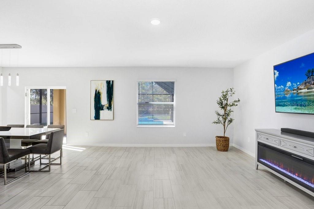 2401 Lanier Road Zephyrhills, FL 33541 - Photo 8 of 63