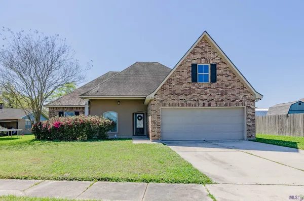 $275,900 | 2264 Zelmere Street, Zachary, LA 70791