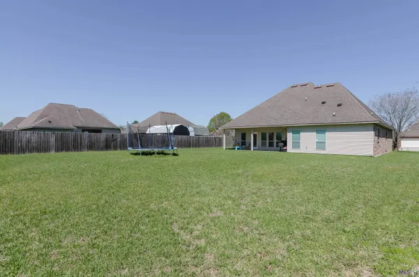 $275,900 | 2264 Zelmere Street, Zachary, LA 70791