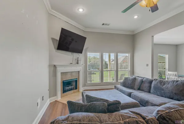 $275,900 | 2264 Zelmere Street, Zachary, LA 70791