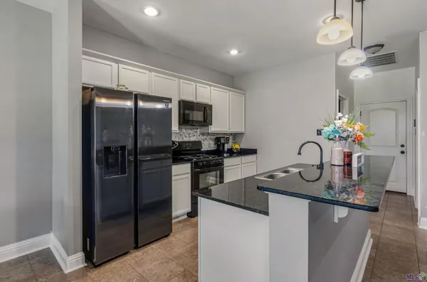 $275,900 | 2264 Zelmere Street, Zachary, LA 70791