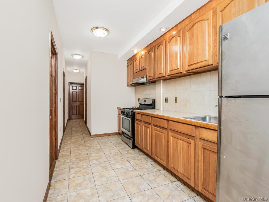 21-62 24th Street Queens, NY 11105 - Photo 24 of 46