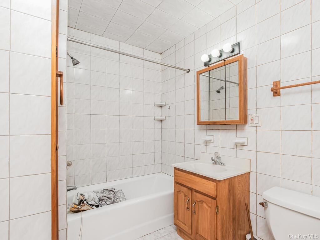 21-62 24th Street Queens, NY 11105 - Photo 31 of 46