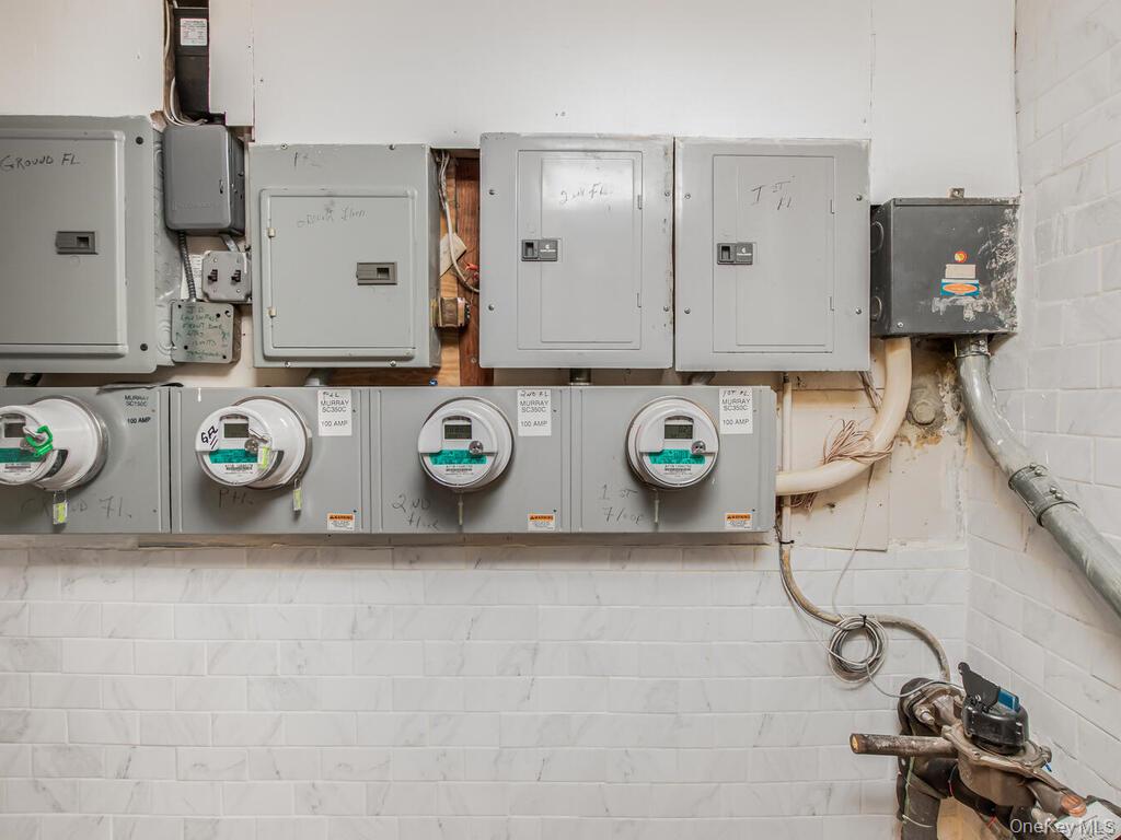 21-62 24th Street Queens, NY 11105 - Photo 32 of 46