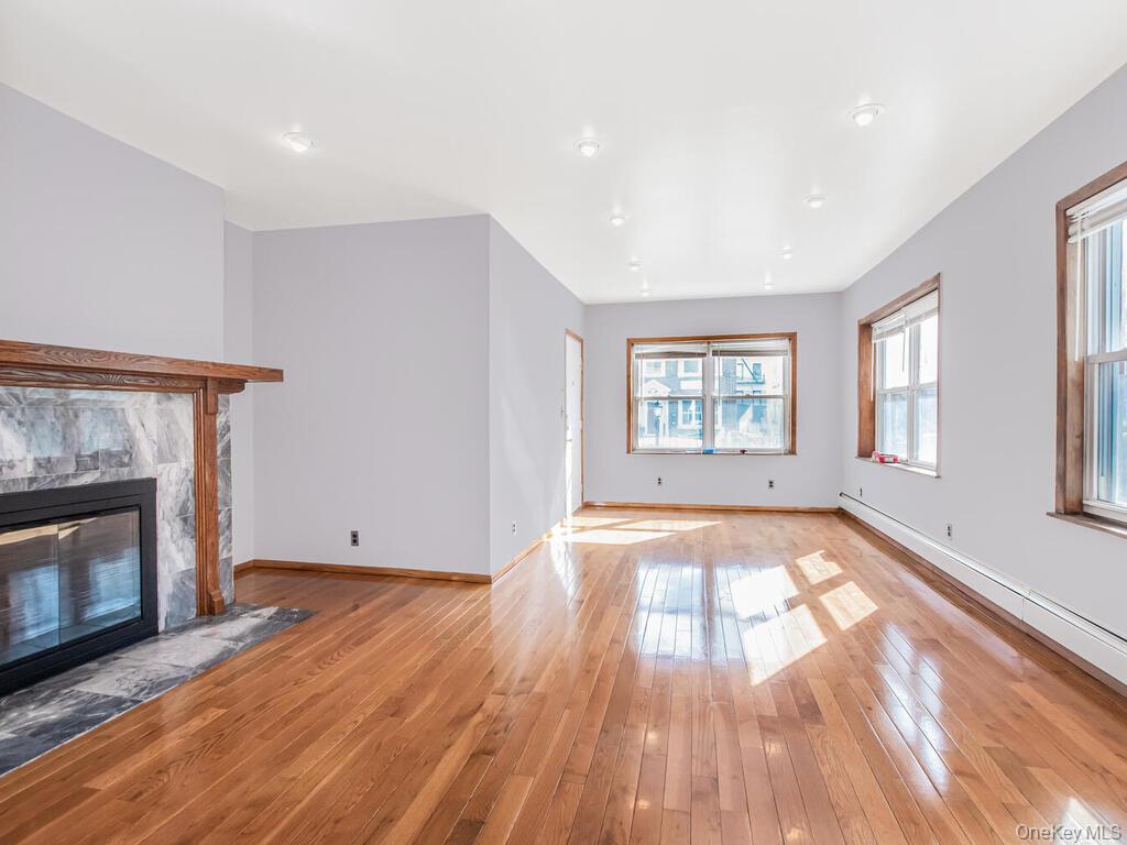 21-62 24th Street Queens, NY 11105 - Photo 4 of 46