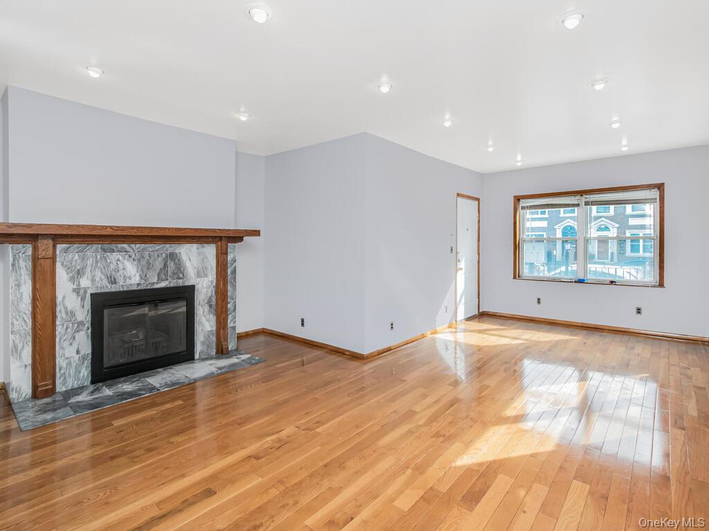 21-62 24th Street Queens, NY 11105 - Photo 5 of 46