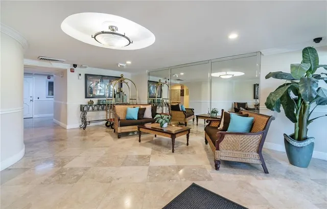 $420,000 | 950 Ponce De Leon Road, Unit 408, Boca Raton, FL 33432