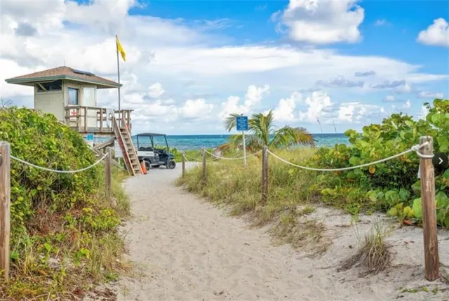 $420,000 | 950 Ponce De Leon Road, Unit 408, Boca Raton, FL 33432