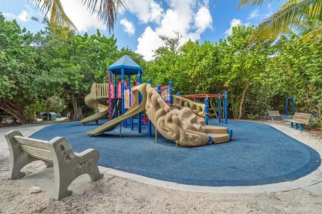 $420,000 | 950 Ponce De Leon Road, Unit 408, Boca Raton, FL 33432