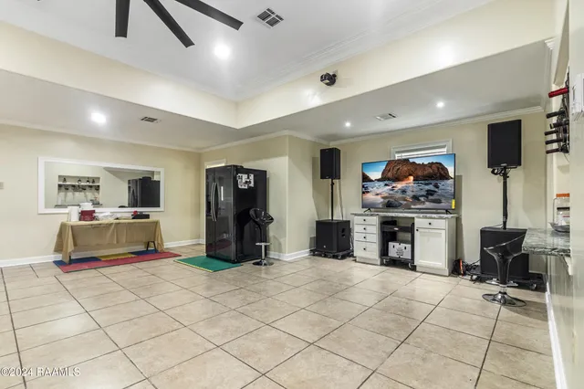 $4,000 | 1412 Highway 167, Abbeville, LA 70510