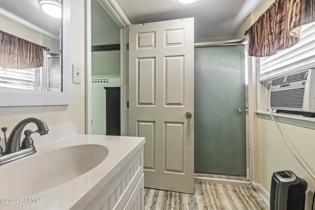 $4,000 | 1412 Highway 167, Abbeville, LA 70510