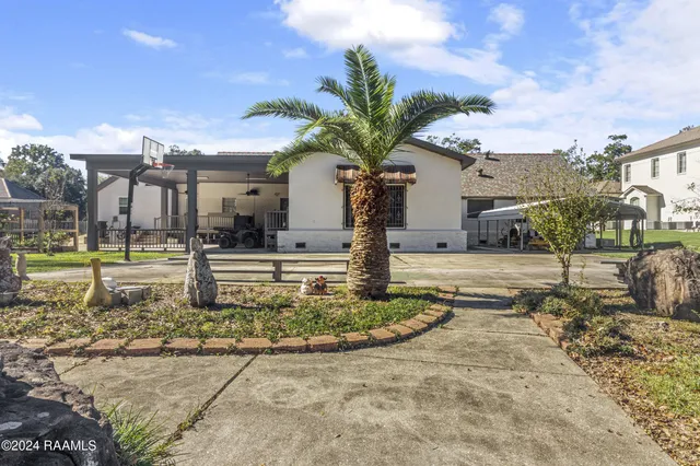 $4,000 | 1412 Highway 167, Abbeville, LA 70510