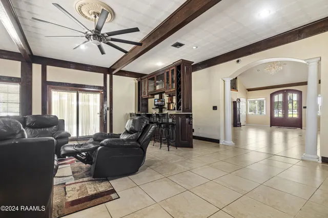 $4,000 | 1412 Highway 167, Abbeville, LA 70510