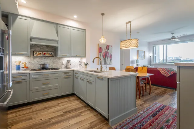 $725,000 | 200 Manufacturers Road, Unit 507, Chattanooga, TN 37405