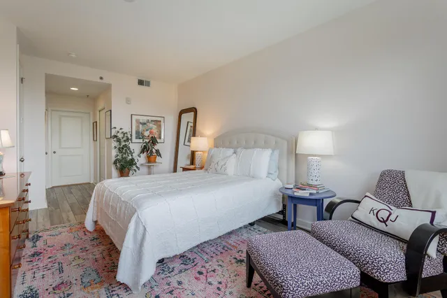 $725,000 | 200 Manufacturers Road, Unit 507, Chattanooga, TN 37405