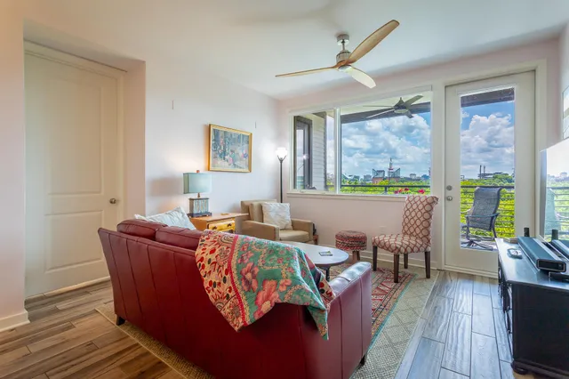 $725,000 | 200 Manufacturers Road, Unit 507, Chattanooga, TN 37405