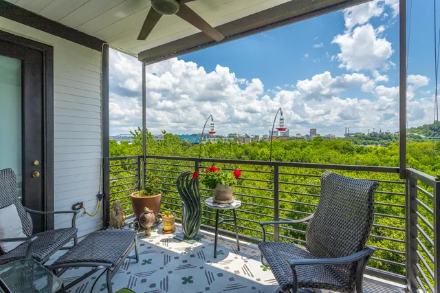 $725,000 | 200 Manufacturers Road, Unit 507, Chattanooga, TN 37405