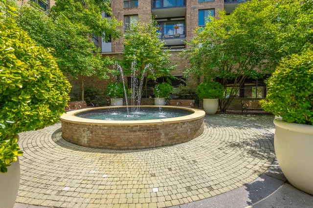 $725,000 | 200 Manufacturers Road, Unit 507, Chattanooga, TN 37405