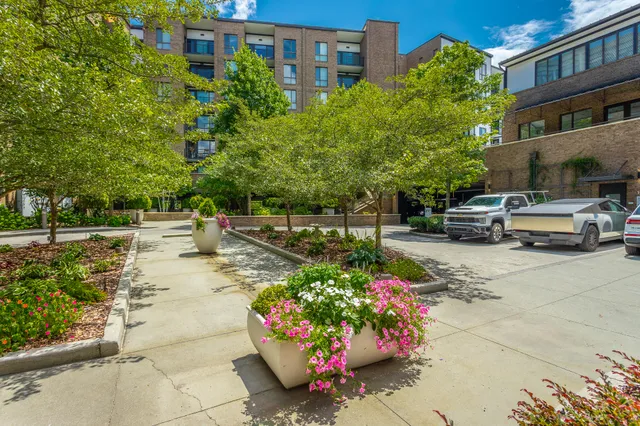 $725,000 | 200 Manufacturers Road, Unit 507, Chattanooga, TN 37405