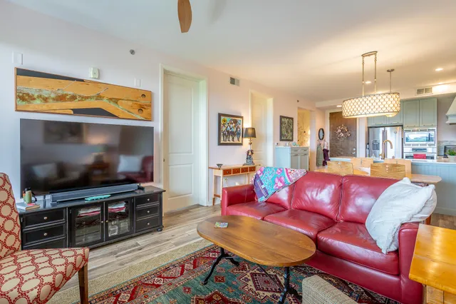 $725,000 | 200 Manufacturers Road, Unit 507, Chattanooga, TN 37405