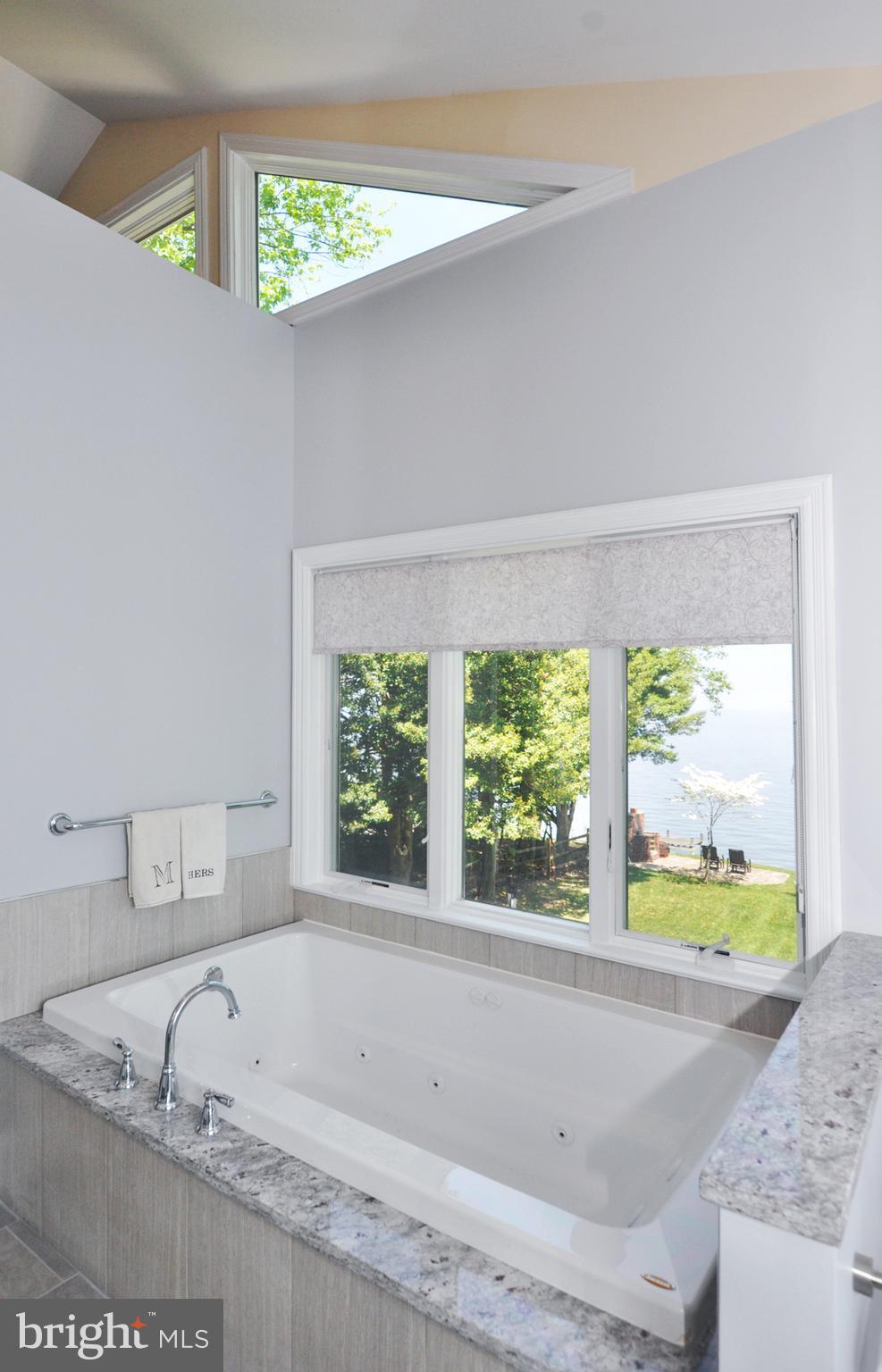 2027 Chesapeake Road Annapolis, MD 21409 - Photo 34 of 72 Jacuzzi Tub. Master Bathroom (Water View)