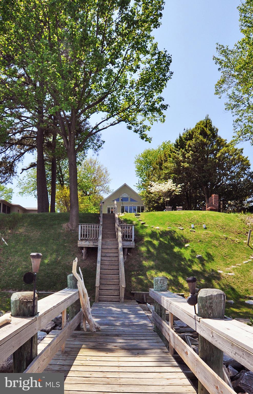 2027 Chesapeake Road Annapolis, MD 21409 - Photo 63 of 72 Stairways to pier