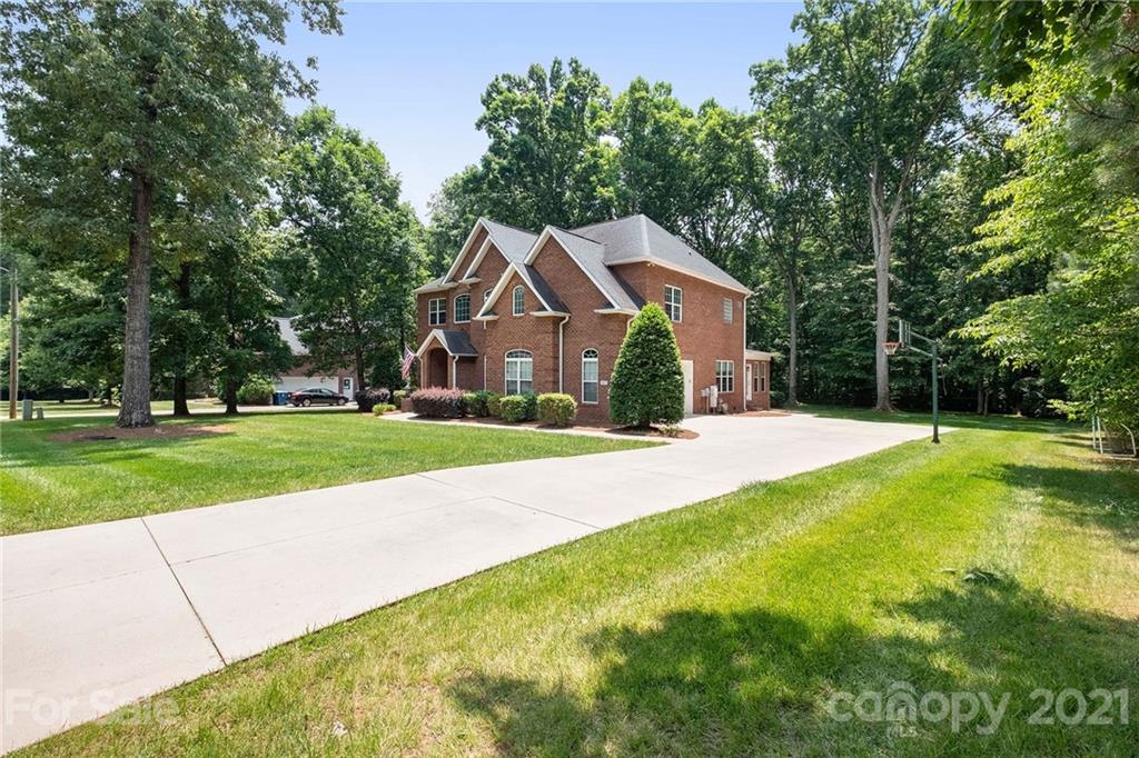 302 Kingsbridge Road Salisbury, NC 28144 - Photo 1 of 29 Gallery Image 1