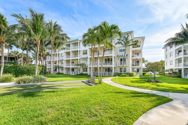 $5,950 | 1024 Bay Colony Drive South, Unit 1024, Juno Beach, FL 33408