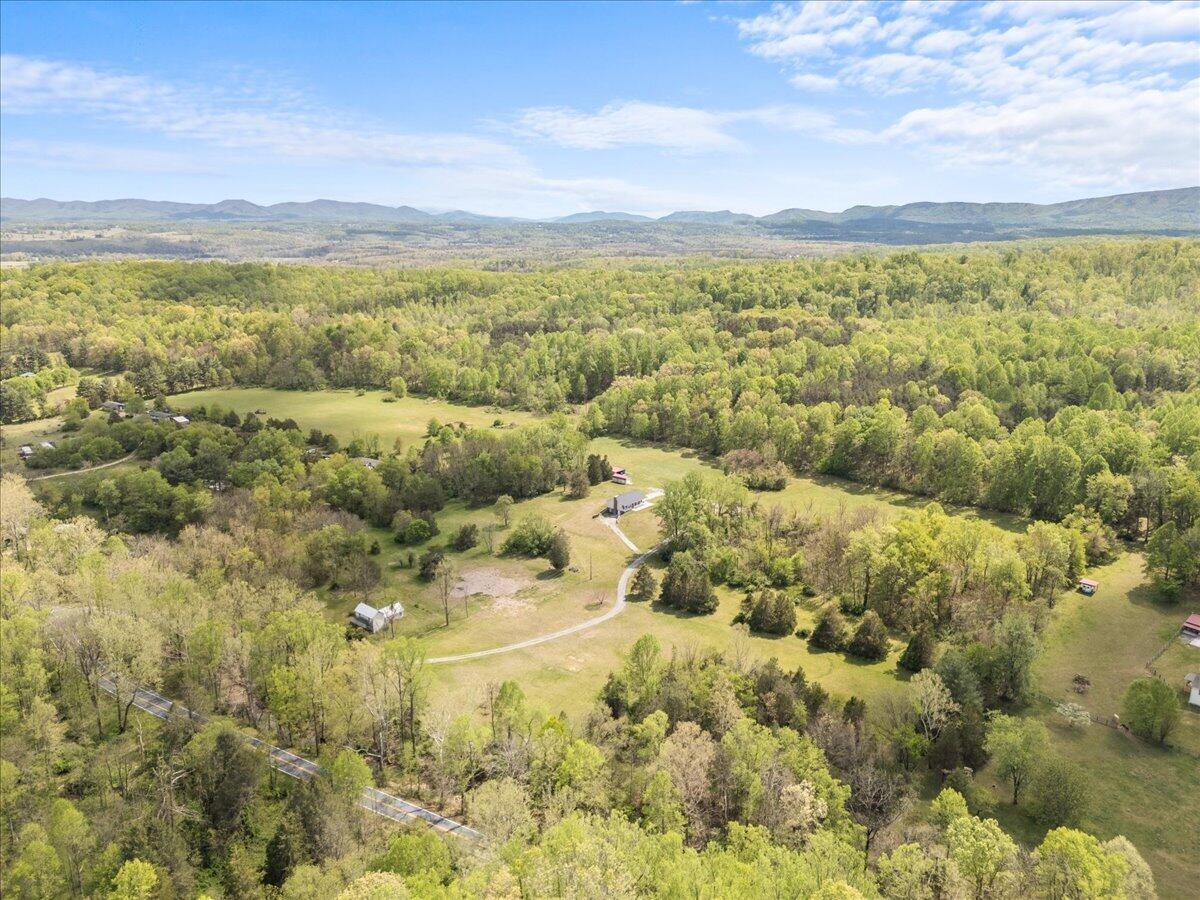 4133 Grove Hill Road Fincastle, VA 24090 - Photo 53 of 66 a view of a city with an ocean