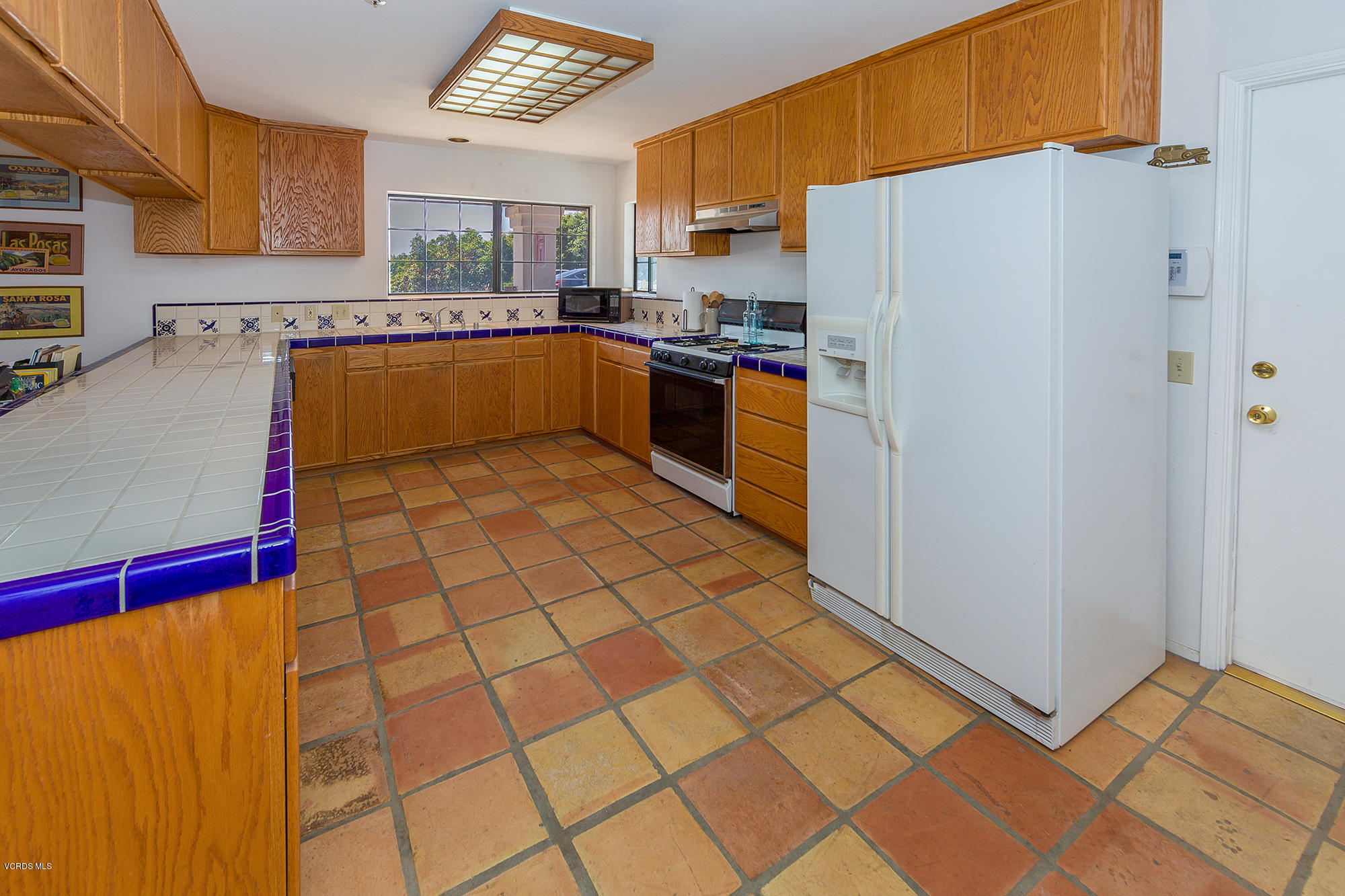 8205 Waters Road Moorpark, CA 93021 - Photo 12 of 21 54