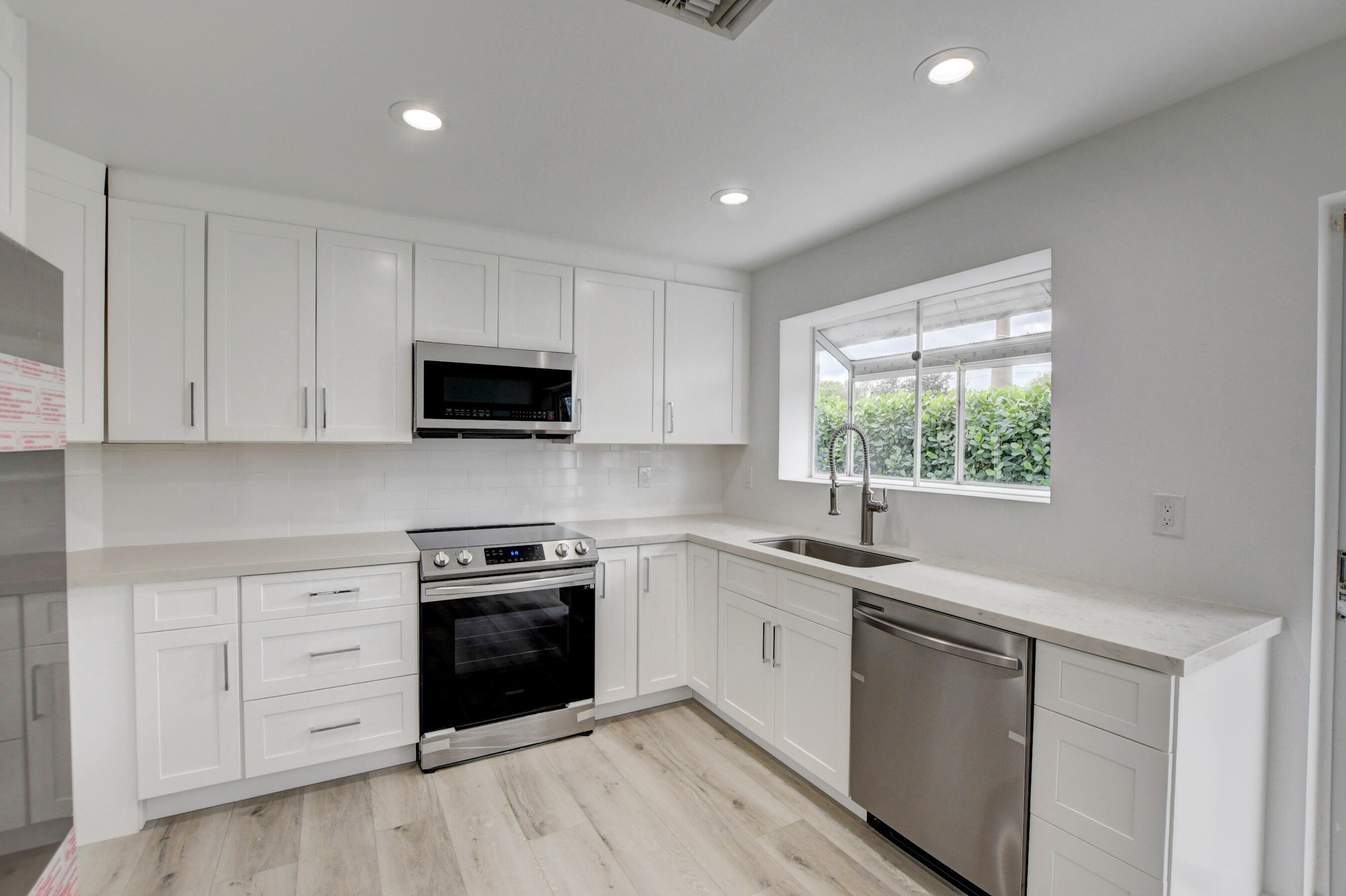 2268 Northwest 52nd Street Boca Raton, FL 33496 - Photo 11 of 44 kitchen