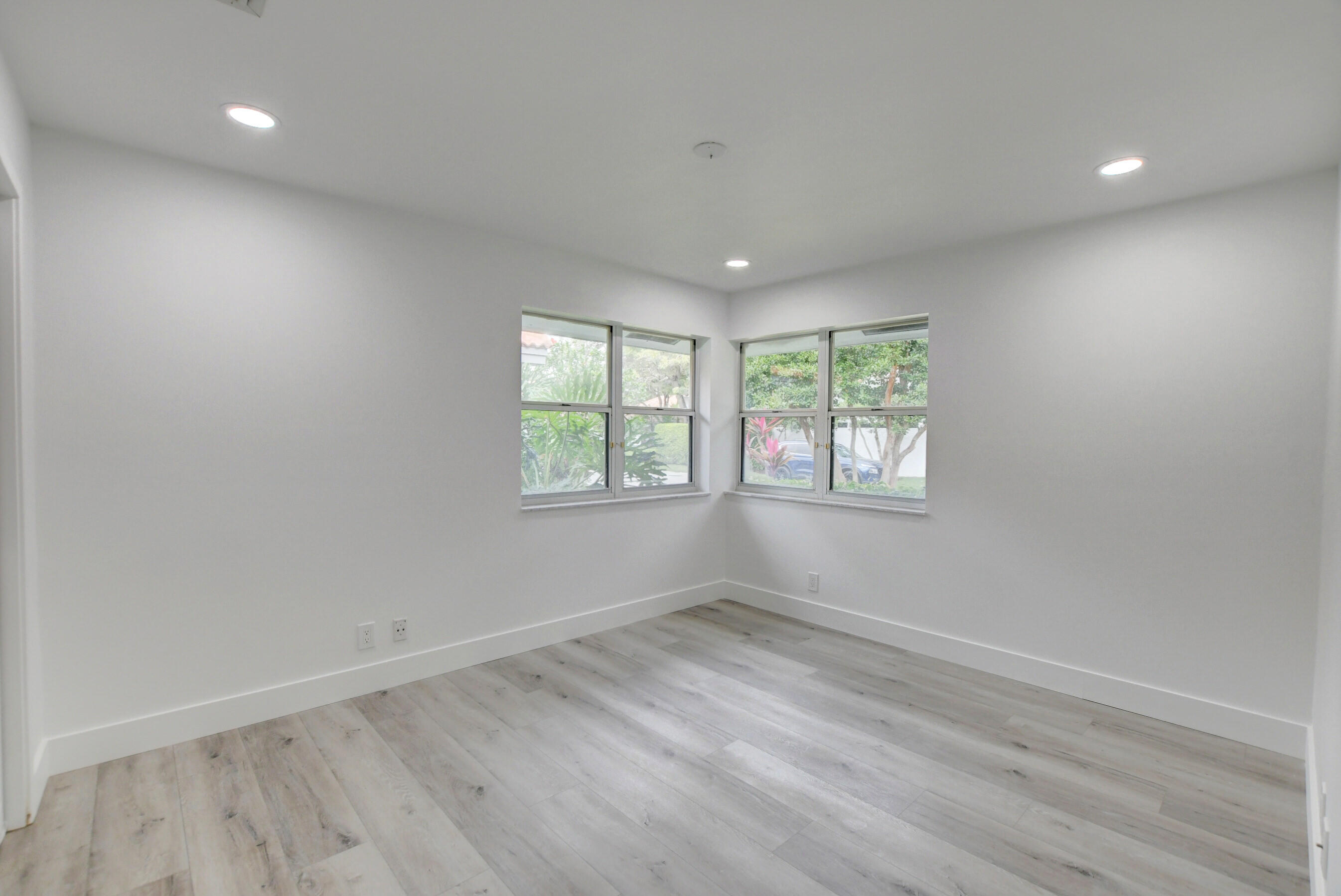 2268 Northwest 52nd Street Boca Raton, FL 33496 - Photo 20 of 44 guest room