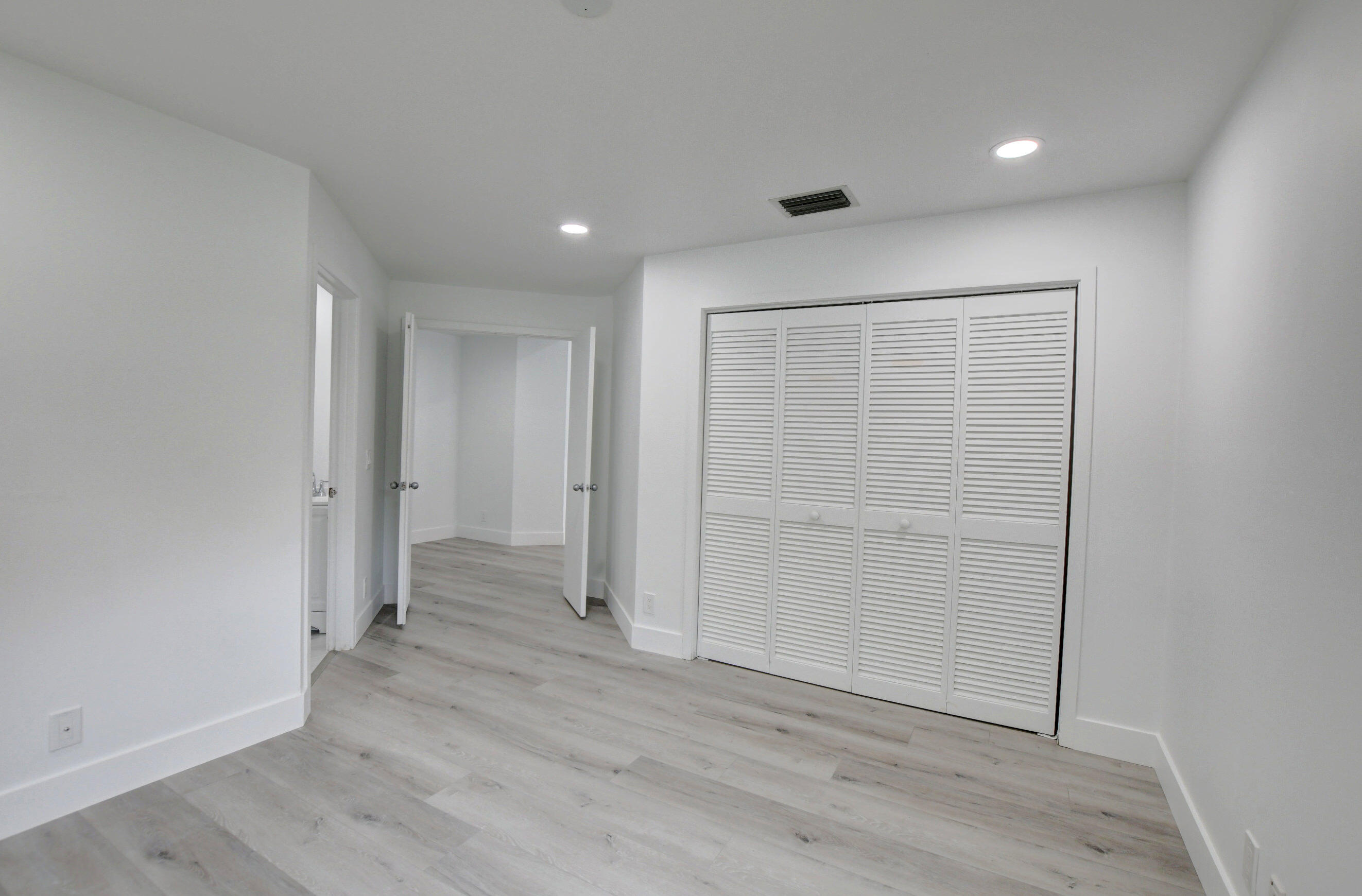 2268 Northwest 52nd Street Boca Raton, FL 33496 - Photo 21 of 44 guest room