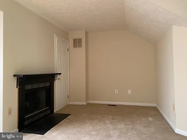 $2,800 | 1430 Wake Forest Drive, Gaithersburg, MD 20879