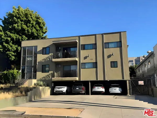 $1,895 | 5032 West Maplewood Avenue, Unit 103, Los Angeles, CA 90004